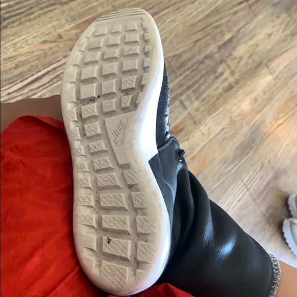 Nike Flyknit shoes - Picture 5 of 6